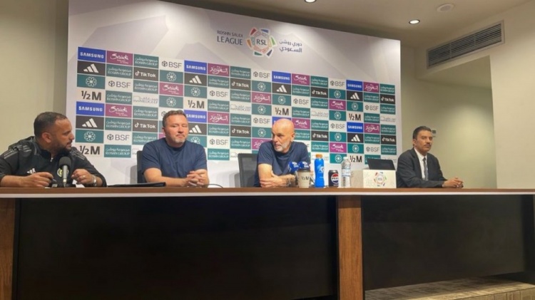 皮奧利：球隊(duì)并未因推遲開球而受影響，利雅得勝利配得上勝利