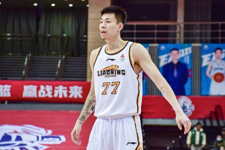 還得再調(diào)整！張鎮(zhèn)麟復(fù)出8中1拿到2分8助出現(xiàn)6失誤 正負(fù)值-34最低