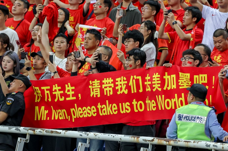 主力后腰停賽，逼迫伊萬(wàn)放棄菱形中場(chǎng)？塞鳥奇兵作用或是搶分關(guān)鍵