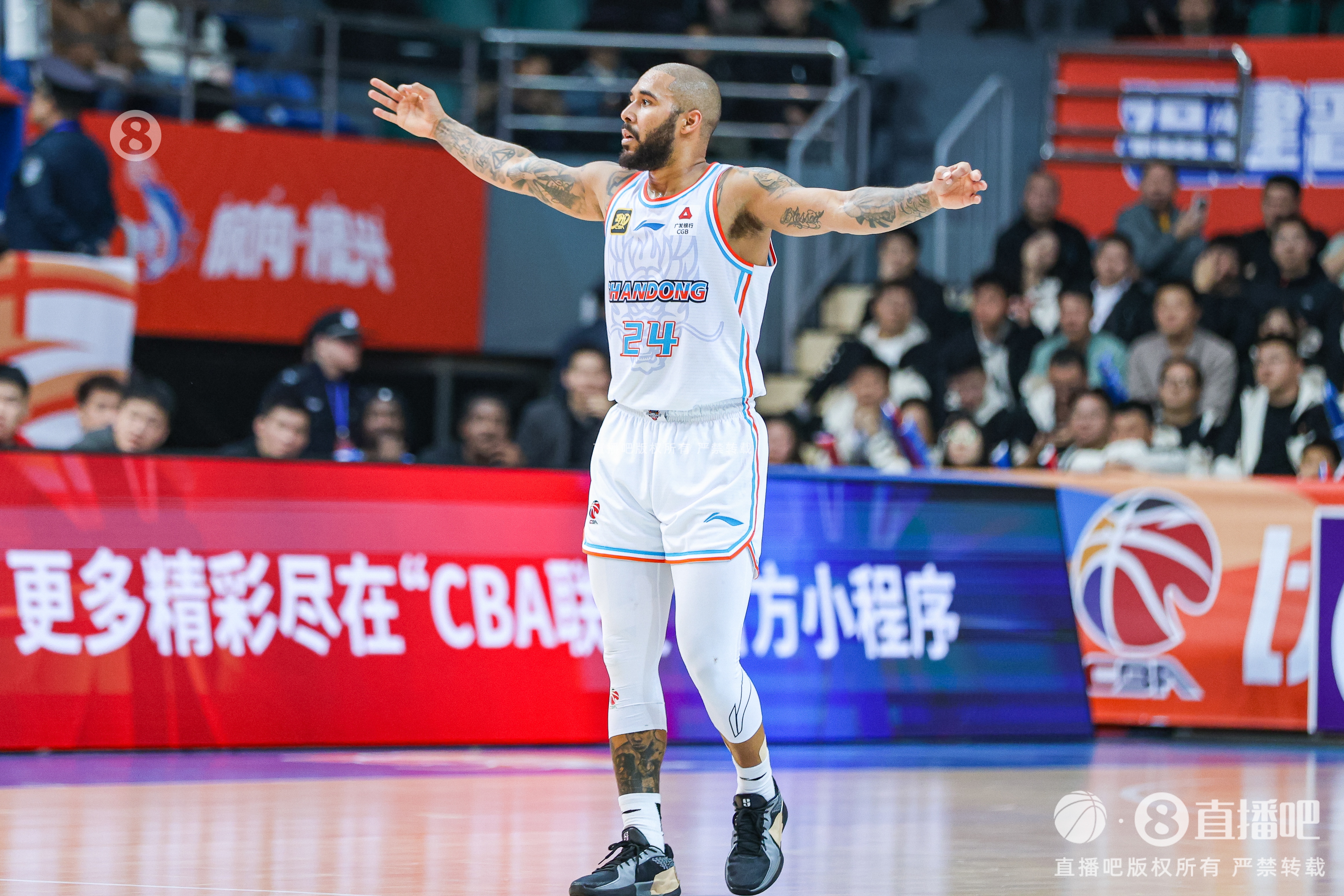 奈何隊友短路！摩爾19中12空砍31分 末節(jié)狂砍22分