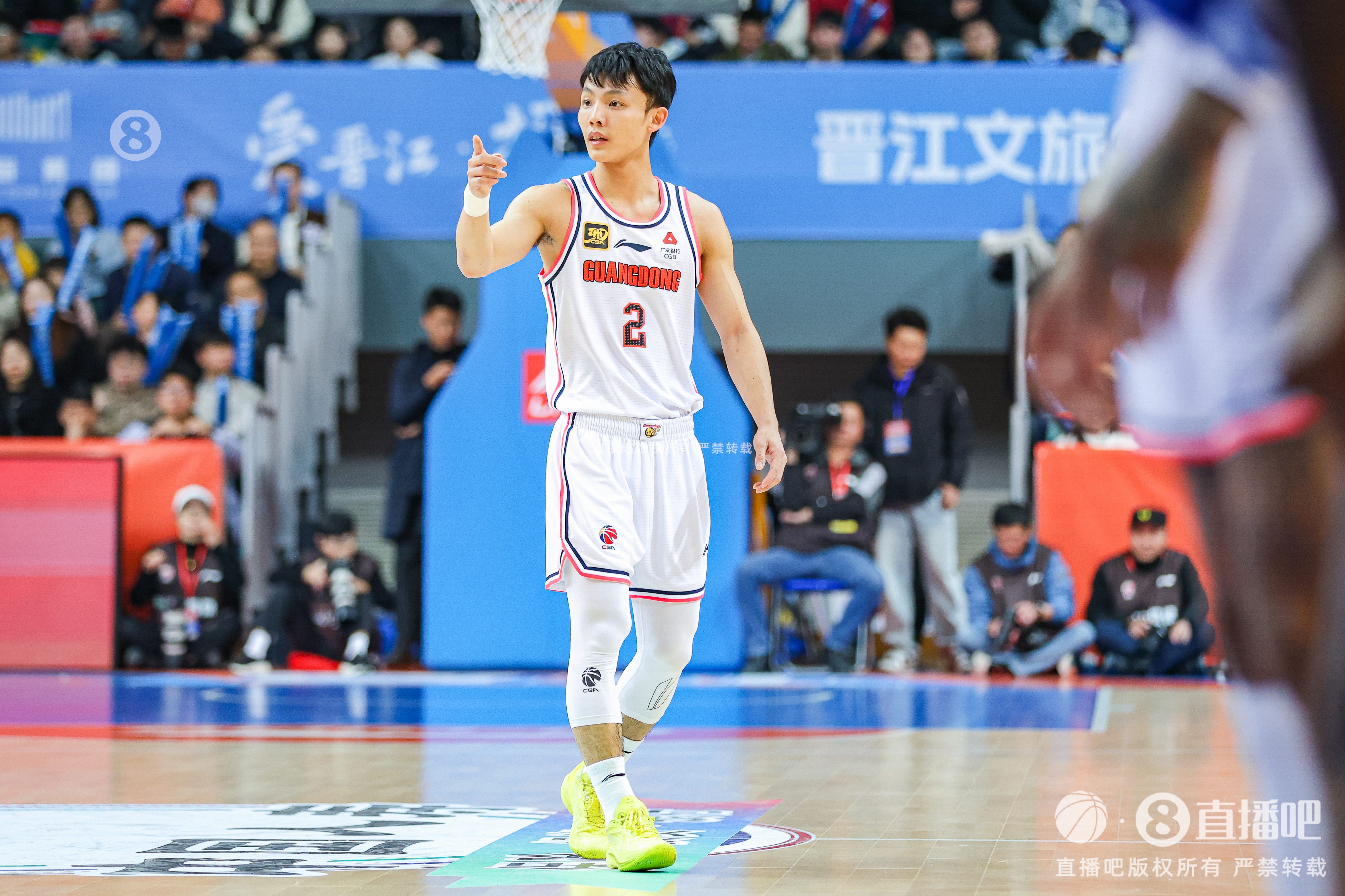 徐杰：身高不是打籃球的唯一標(biāo)準(zhǔn) 努力、勤奮、自律也是天賦