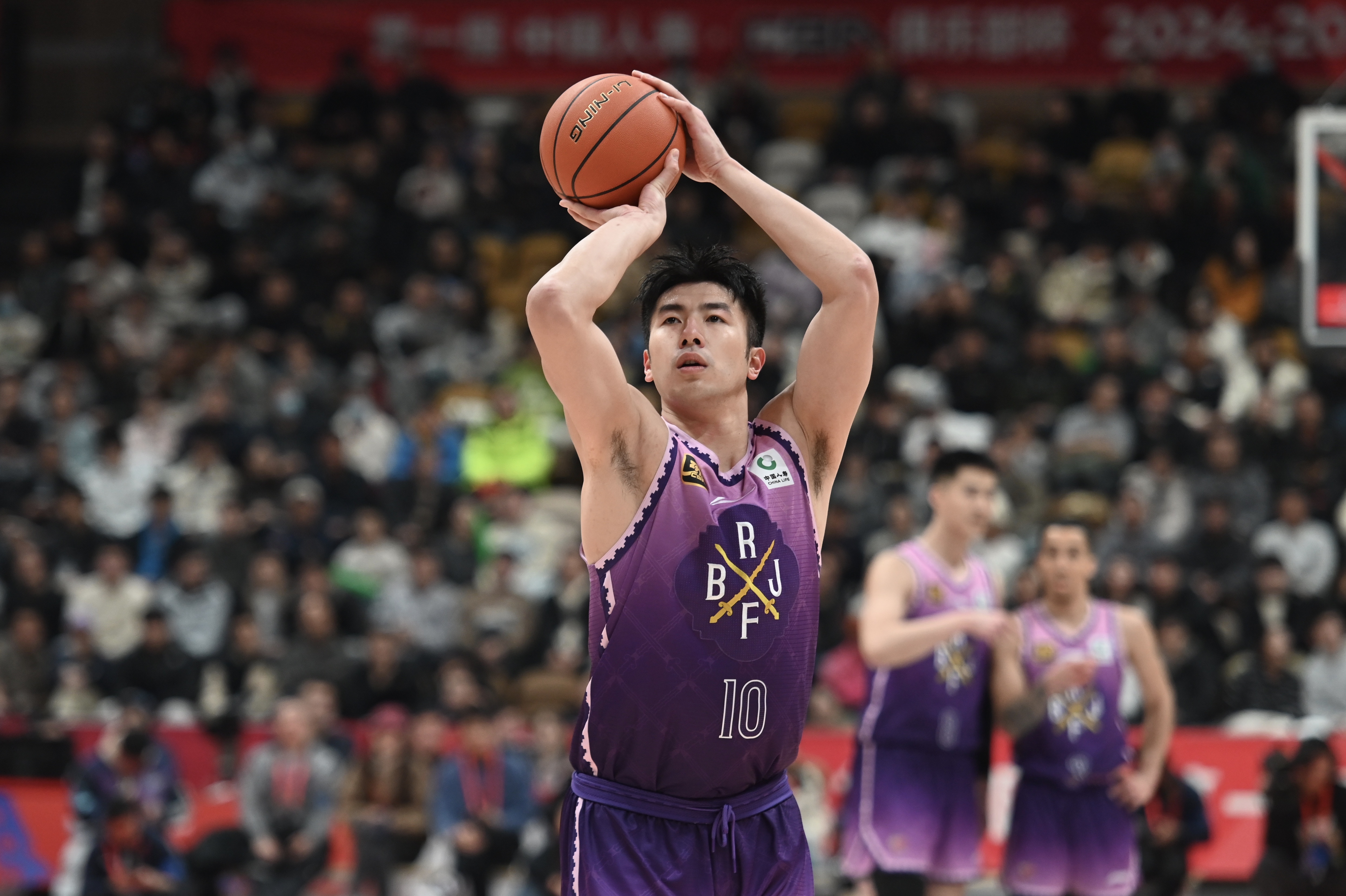 手感火熱！鄒雨宸半場(chǎng)6中6拿下15分 包攬北控開場(chǎng)前九分
