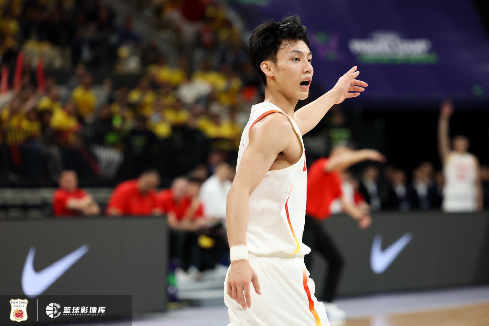 首發(fā)出戰(zhàn)不在狀態(tài)！徐杰全場(chǎng)3中0沒(méi)得分 拿到3板1助2斷另2失誤